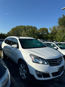 Used 2017 Chevrolet Traverse LT w/ Style and Technology Package image 2