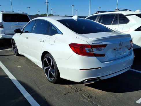 Used 2018 Honda Accord Sport image 4