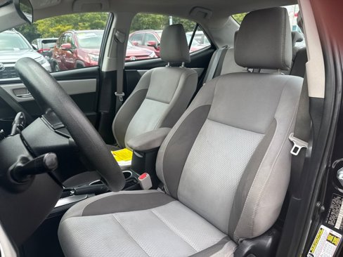 Used 2017 Toyota Corolla LE image 14