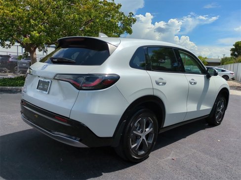 Used 2023 Honda HR-V EX-L image 4