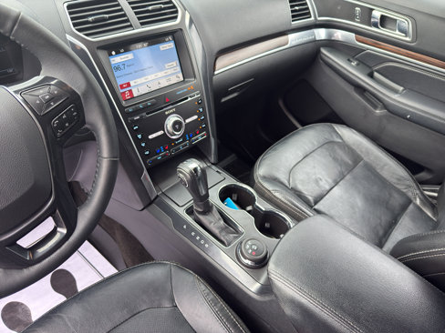 Certified 2018 Ford Explorer Limited w/ Equipment Group 301A image 11