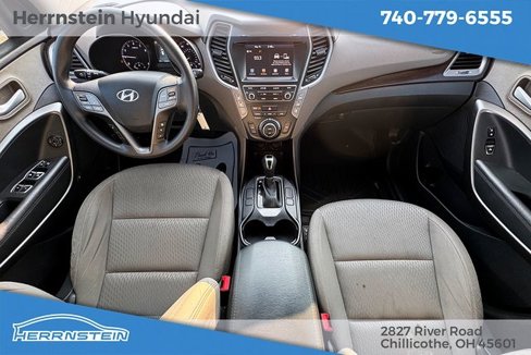 Used 2017 Hyundai Santa Fe SE image 12