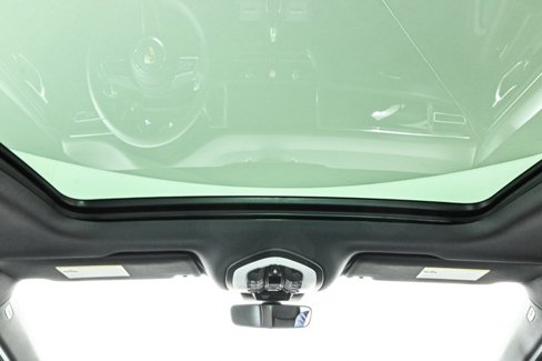 Certified 2025 Porsche Macan image 22