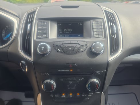 Used 2017 Ford Edge SEL image 21