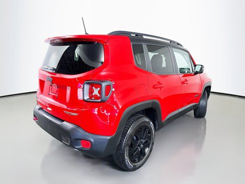 Used 2018 Jeep Renegade Trailhawk w/ Cold Weather Group II image 7