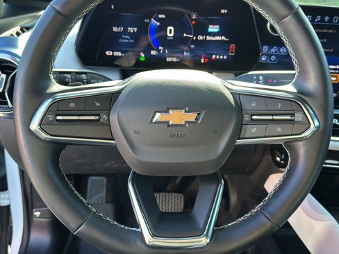 Used 2025 Chevrolet Equinox EV LT w/ Convenience Package II image 17