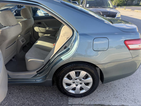 Used 2010 Toyota Camry LE image 13