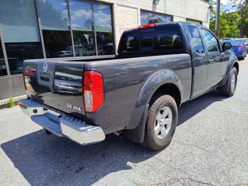 Used 2010 Nissan Frontier SE w/ SE Value Truck Pkg image 9