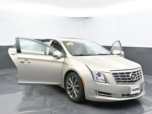 Used 2013 Cadillac XTS Luxury image 30