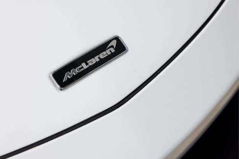 Used 2020 McLaren GT image 38