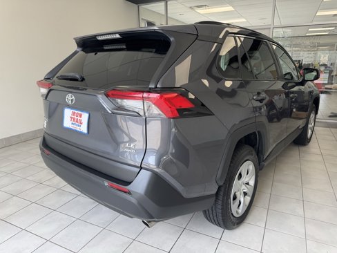 Used 2020 Toyota RAV4 LE image 27