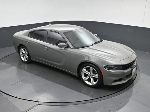 Used 2017 Dodge Charger SXT w/ Plus Group image 54