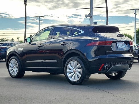 Used 2018 Jaguar E-PACE SE image 3
