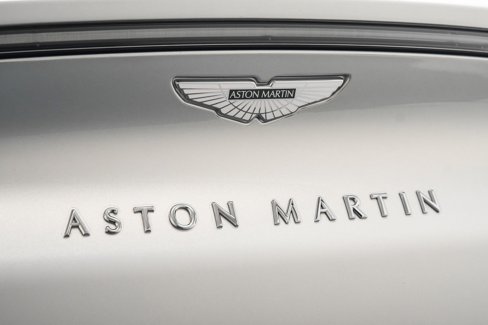 Used 2021 Aston Martin DBX image 24