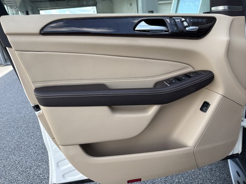 Used 2018 Mercedes-Benz GLE 350 image 11