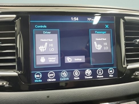 Used 2018 Chrysler Pacifica Touring-L Plus w/ Tire & Wheel Group image 36