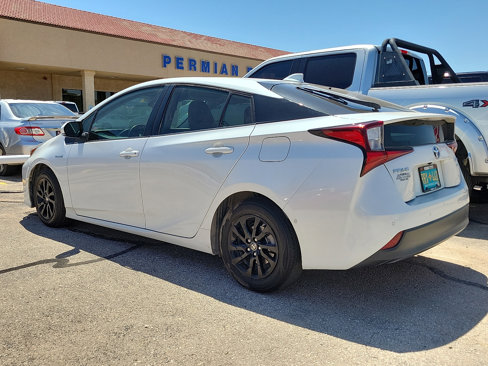 Used 2021 Toyota Prius Limited w/ Premium Convenience Package image 2