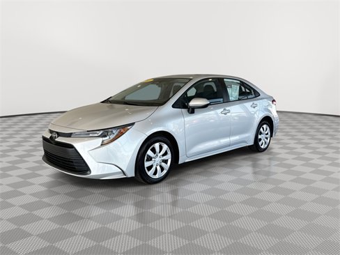 Used 2023 Toyota Corolla LE image 6