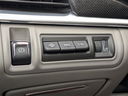 Used 2014 Cadillac XTS Premium image 34