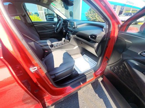 Used 2020 Hyundai Santa Fe SE image 9
