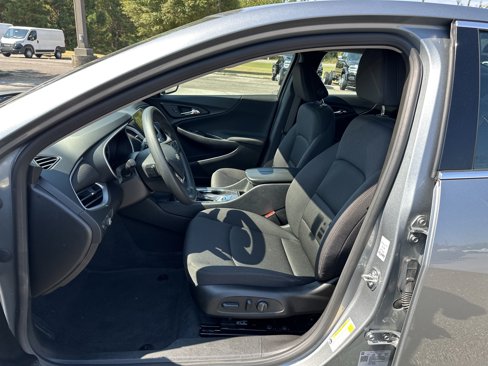 Used 2024 Chevrolet Malibu LT image 9