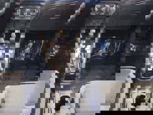 New 2025 Nissan Versa SV image 18