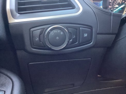 Used 2024 Ford Edge SE image 27