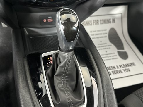 Used 2022 Nissan Rogue Sport S image 22