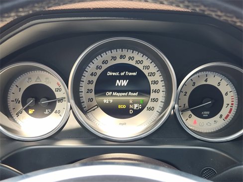 Used 2014 Mercedes-Benz E 350 4MATIC Sedan image 18