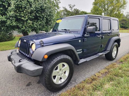 Used 2013 Jeep Wrangler Unlimited Sport image 2