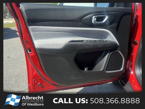 Certified 2023 Jeep Compass Latitude w/ Convenience Group image 13