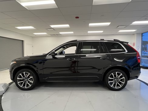 Used 2018 Volvo XC90 T5 Momentum w/ Convenience Package image 4