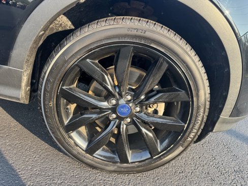 Used 2018 Ford Escape SE w/ SE Sport Appearance Package image 4