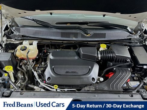 Used 2020 Chrysler Pacifica Touring w/ S Appearance Package image 32