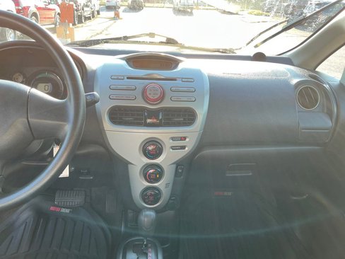 Used 2012 Mitsubishi i image 17