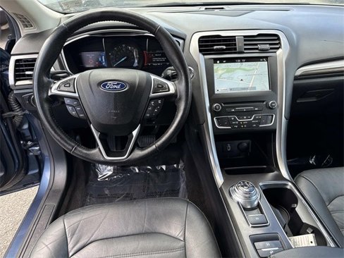 Used 2018 Ford Fusion SE w/ Equipment Group 602A image 18
