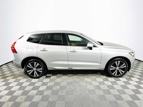 Certified 2022 Volvo XC60 B5 Inscription w/ Advanced Package image 8