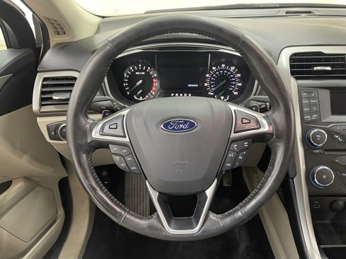 Used 2018 Ford Fusion SE image 20