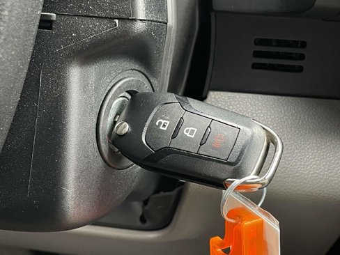 Used 2016 Ford F150 XL w/ Equipment Group 101A Mid image 9