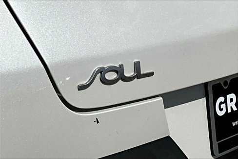 Used 2022 Kia Soul EX image 31