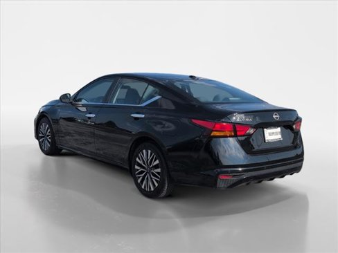 Used 2023 Nissan Altima 2.5 SV image 4