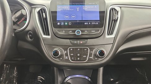 Used 2020 Chevrolet Malibu LT w/ Leather Package image 16