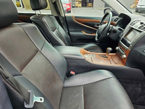Used 2010 Lexus LS 460 image 11