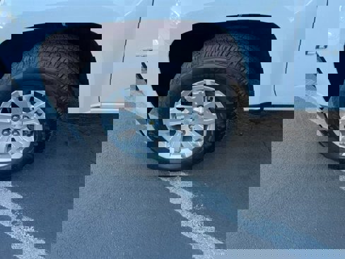 Used 2022 Chevrolet Colorado LT w/ Fleet Safety Package image 13