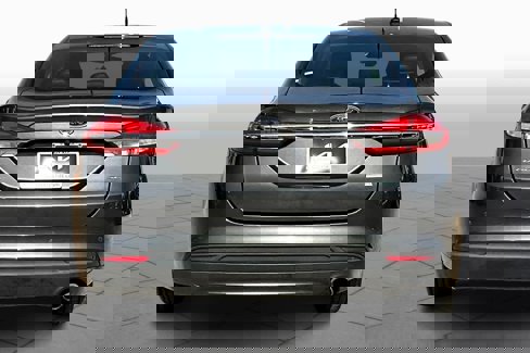 Used 2018 Ford Fusion SE w/ Fusion SE Technology Package image 4