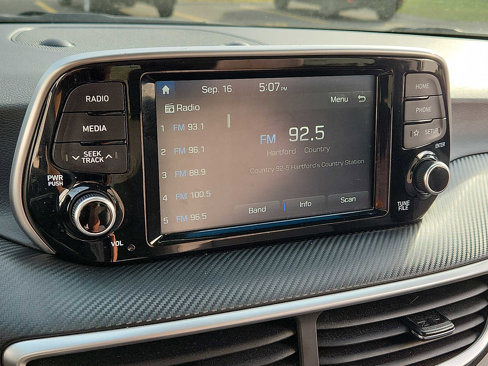 Used 2021 Hyundai Tucson SE image 16