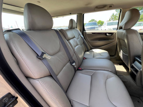 Used 2002 Volvo V70 Cross Country image 33