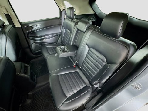 Used 2020 Ford Edge SEL image 24