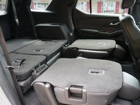 Used 2022 Chevrolet Traverse LT w/ LT Premium Package image 35