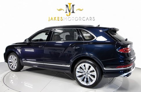 Used 2023 Bentley Bentayga Extended Wheelbase image 6